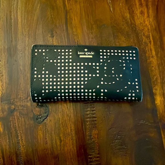 Kate Spade Large Slim Bifold Leather Wallet - Picture 2 of 5